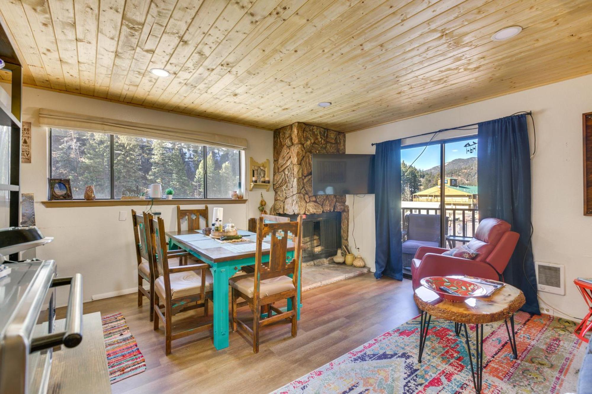 Ski-In Red River Retreat Balcony, Mountain Views! ภายนอก รูปภาพ