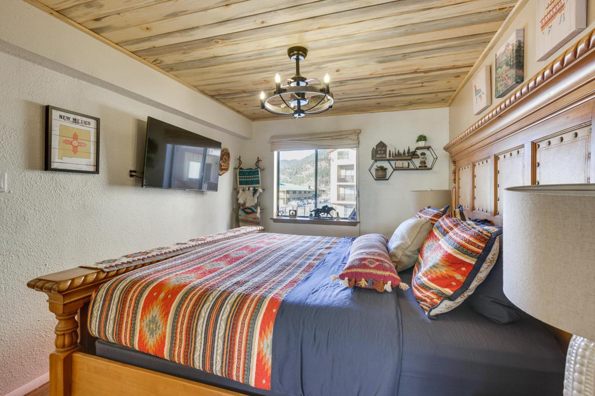 Ski-In Red River Retreat Balcony, Mountain Views! ภายนอก รูปภาพ